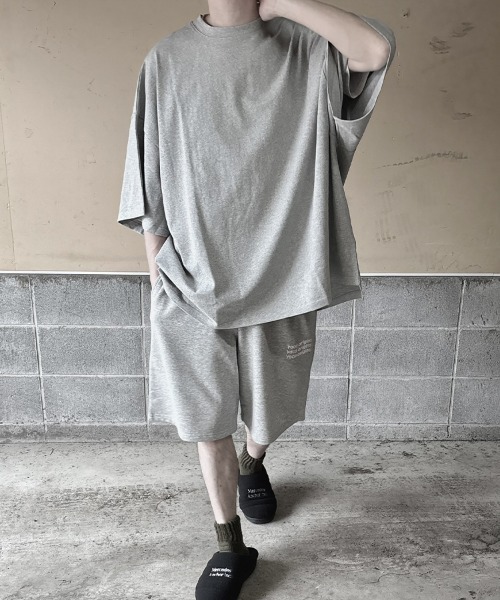YACA(ヤーカ)の「Logo Print Over Tee/ロゴプリントオーバーTシャツ【unisex item】(Tシャツ/カットソー・レディース・ホワイト/ブラック/グレー・FREE/2/1)」の17枚目の写真