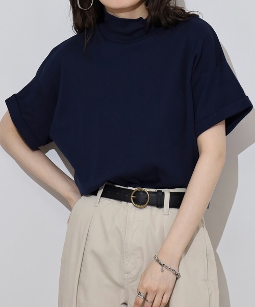 atONE(アットワン)の「ハイネック半袖カットソー(Tシャツ/カットソー・レディース・ネイビー/ブラック/グレイッシュベージュ/チャコールグレー/オフホワイト・M-L/LL~3L/4L~5L)」の5枚目の写真