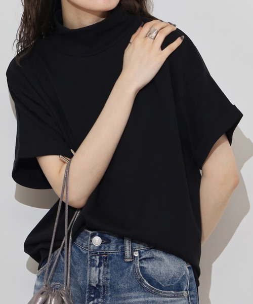 atONE(アットワン)の「ハイネック半袖カットソー(Tシャツ/カットソー・レディース・ネイビー/ブラック/グレイッシュベージュ/チャコールグレー/オフホワイト・M-L/LL~3L/4L~5L)」の7枚目の写真
