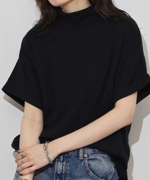atONE(アットワン)の「ハイネック半袖カットソー(Tシャツ/カットソー・レディース・ネイビー/ブラック/グレイッシュベージュ/チャコールグレー/オフホワイト・M-L/LL~3L/4L~5L)」の8枚目の写真