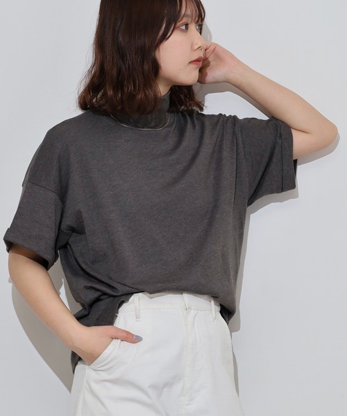 atONE(アットワン)の「ハイネック半袖カットソー(Tシャツ/カットソー・レディース・ネイビー/ブラック/グレイッシュベージュ/チャコールグレー/オフホワイト・M-L/LL~3L/4L~5L)」の15枚目の写真