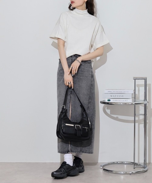 atONE(アットワン)の「ハイネック半袖カットソー(Tシャツ/カットソー・レディース・ネイビー/ブラック/グレイッシュベージュ/チャコールグレー/オフホワイト・M-L/LL~3L/4L~5L)」の13枚目の写真