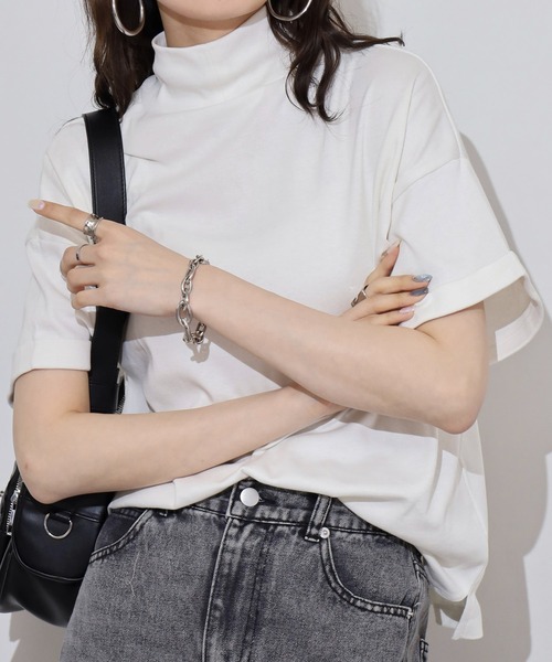 atONE(アットワン)の「ハイネック半袖カットソー(Tシャツ/カットソー・レディース・ネイビー/ブラック/グレイッシュベージュ/チャコールグレー/オフホワイト・M-L/LL~3L/4L~5L)」の10枚目の写真