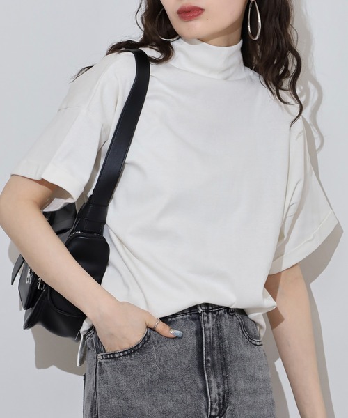 atONE(アットワン)の「ハイネック半袖カットソー(Tシャツ/カットソー・レディース・ネイビー/ブラック/グレイッシュベージュ/チャコールグレー/オフホワイト・M-L/LL~3L/4L~5L)」の12枚目の写真