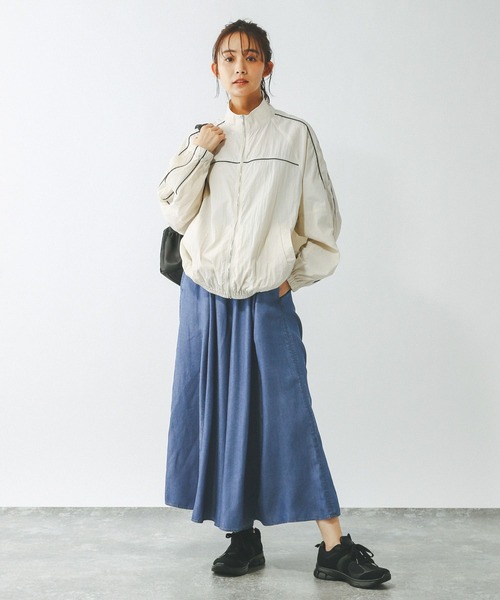 GLOBAL WORK（グローバルワーク）の「エアリーリラックスデニムフレアワイドパンツ/322179（その他パンツ・レディース・ネイビー系8/ブラック/ブルー系その他3・LARGE/MEDIUM/SMALL）」の22枚目の写真