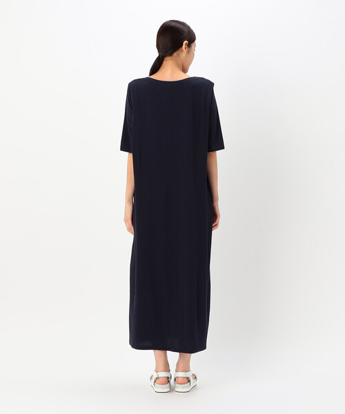 Gabardine K.T（ギャバジンケーティー）の「紙テンセル天竺 肩タックの半袖ドレス（ワンピース・レディース・ネイビー/ブラック・9号/7号）」の7枚目の写真
