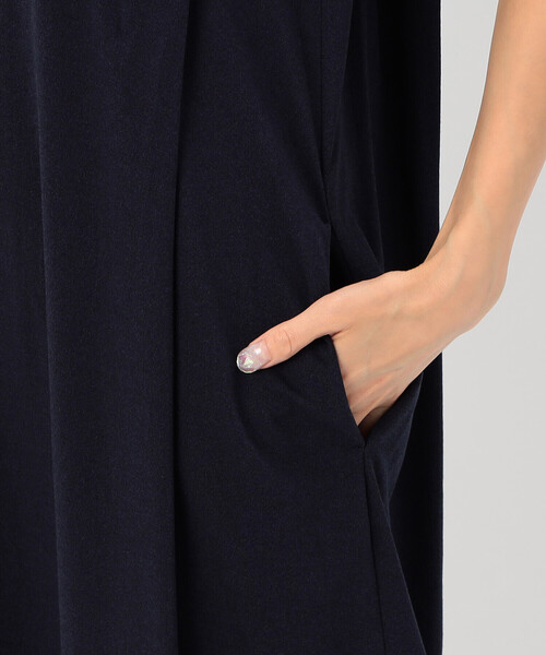 Gabardine K.T（ギャバジンケーティー）の「紙テンセル天竺 肩タックの半袖ドレス（ワンピース・レディース・ネイビー/ブラック・9号/7号）」の10枚目の写真