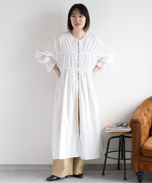 cepo(セポ)の「リボンギャザーシアーワンピース(シャツワンピース・レディース・ブラック/オフホワイト/レッド・M)」の2枚目の写真