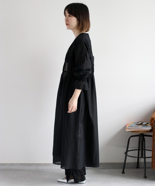 cepo(セポ)の「リボンギャザーシアーワンピース(シャツワンピース・レディース・ブラック/オフホワイト/レッド・M)」の13枚目の写真