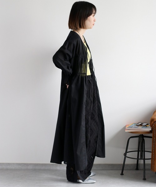 cepo(セポ)の「リボンギャザーシアーワンピース(シャツワンピース・レディース・ブラック/オフホワイト/レッド・M)」の16枚目の写真