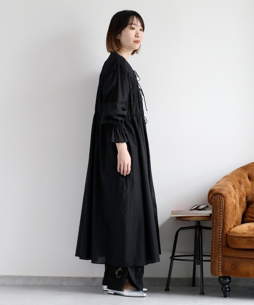 cepo(セポ)の「リボンギャザーシアーワンピース(シャツワンピース・レディース・ブラック/オフホワイト/レッド・M)」の17枚目の写真