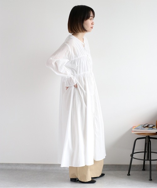 cepo(セポ)の「リボンギャザーシアーワンピース(シャツワンピース・レディース・ブラック/オフホワイト/レッド・M)」の8枚目の写真