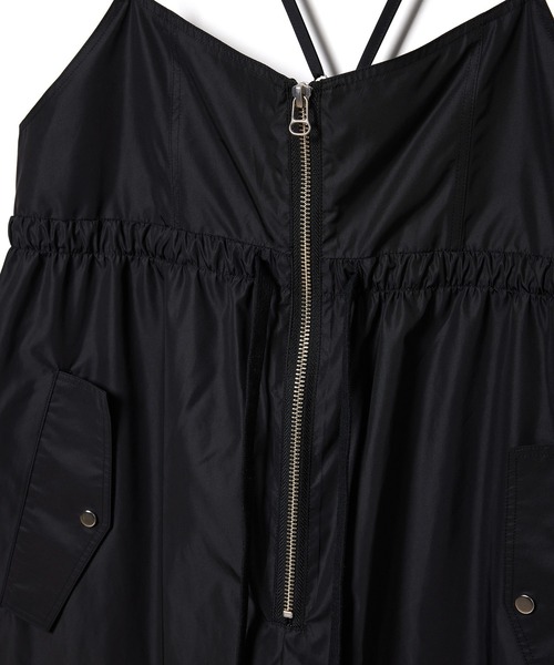 ADAM ET ROPE'（アダムエロペ）の「【定番人気】シャイニータフタ撥水ロンパース（つなぎ/オールインワン・レディース・ベージュ/ブラック・FREE）」の20枚目の写真