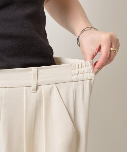Jena espace merveilleux(ジェナ エスパスメルヴェイユ)の「【サイズ展開あり】ループ付きトロミワイドパンツ(その他パンツ・レディース・ブラック/ベージュ/アイボリー・1/2)」の16枚目の写真