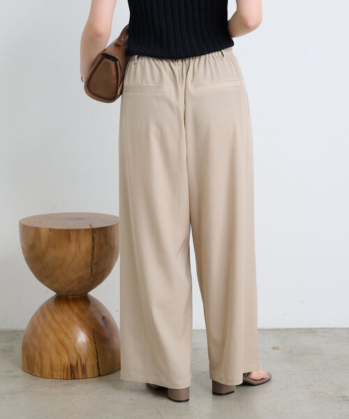 Jena espace merveilleux(ジェナ エスパスメルヴェイユ)の「【サイズ展開あり】ループ付きトロミワイドパンツ(その他パンツ・レディース・ブラック/ベージュ/アイボリー・1/2)」の14枚目の写真