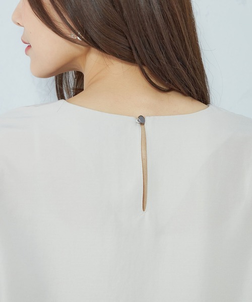 GALLORIA（ギャローリア）の「袖バルーンブラウス（シャツ/ブラウス・レディース・ベージュ/チャコールグレー/ライトブルー・LL/S/M/L）」の11枚目の写真