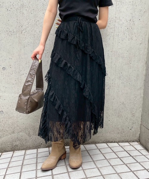 FOREVER 21（フォーエバー トゥエンティーワン）の「【2025SS】レースフリルロングスカート（スカート・レディース・ブラック/ホワイト系その他・FREE）」の8枚目の写真