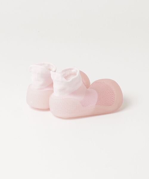 Attipas（アティパス）の「ATTIPAS Flower アティパス フラワー ベビーシューズ（ベビーシューズ/ベビーソックス・キッズ・ピンク・3.5/5.5/6.5）」の2枚目の写真