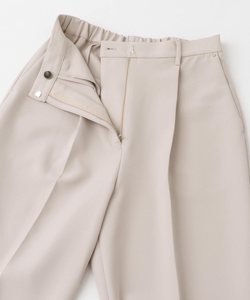 URBAN RESEARCH ROSSO WOMEN(アーバンリサーチ ロッソ)の「CHIGNON テーパードパンツ(その他パンツ・レディース・ベージュ系その他・38)」の7枚目の写真