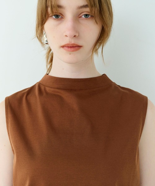 N.O.R.C（ノーク）の「ハイネックノースリーブT【クールスムース】（Tシャツ/カットソー・レディース・ブラック/オフホワイト/チャコールグレー/ブラウン・フリー）」の13枚目の写真