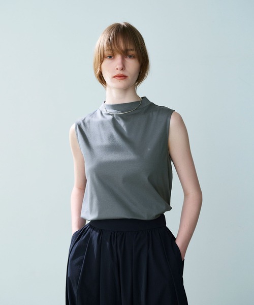 N.O.R.C（ノーク）の「ハイネックノースリーブT【クールスムース】（Tシャツ/カットソー・レディース・ブラック/オフホワイト/チャコールグレー/ブラウン・フリー）」の6枚目の写真