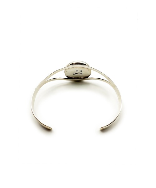 Indian Jewelry（インディアンジュエリー）の「THEATER シアター サークルターコイズシルバーバングル Made in USA（バングル/リストバンド・メンズ・シルバー・FREE）」の4枚目の写真