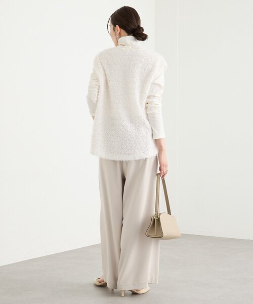 RIVE DROITE(リヴドロワ)の「【新色追加/着映え】フェザーチュールベスト(ベスト・レディース・オフホワイト/ブラック/ベージュ・FREE)」の7枚目の写真