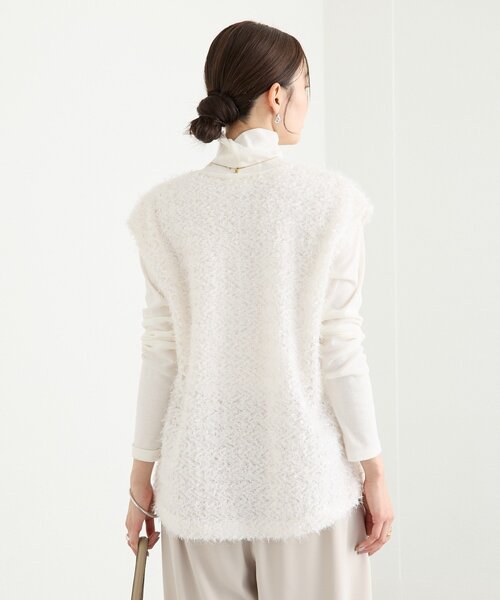 RIVE DROITE(リヴドロワ)の「【新色追加/着映え】フェザーチュールベスト(ベスト・レディース・オフホワイト/ブラック/ベージュ・FREE)」の11枚目の写真