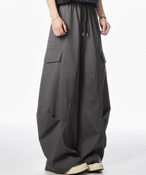 ROOPTOKYO（ループトウキョウ）の「タック入り 立体カーゴパンツ（カーゴパンツ・メンズ・カーキ/ダークグレー/ブラック・L/M）」の3枚目の写真