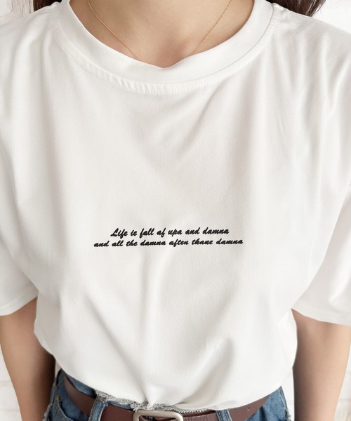 Dewlily(デューリリー)の「カジュアルに抜け感を演出◎着用感ゆったり! フロントロゴ半袖Tシャツ(Tシャツ/カットソー・レディース・ブラック/オレンジ/グリーン/ホワイト・XL/S/M/L)」の5枚目の写真