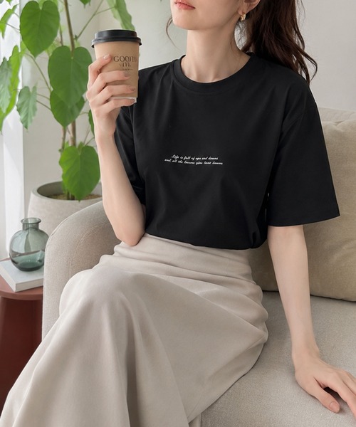 Dewlily(デューリリー)の「カジュアルに抜け感を演出◎着用感ゆったり! フロントロゴ半袖Tシャツ(Tシャツ/カットソー・レディース・ブラック/オレンジ/グリーン/ホワイト・XL/S/M/L)」の15枚目の写真