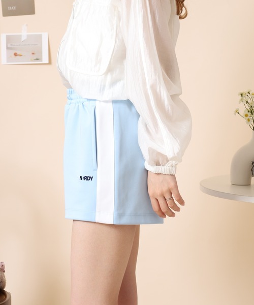 NERDY(ノルディ)の「カラーブロックトラックショートパンツ(その他パンツ・レディース・ピンク/ブルー/ホワイト・M/S/SS)」の20枚目の写真