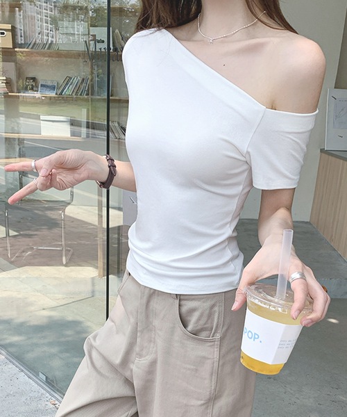 frunco(フランコ)の「ワンショルTシャツ(Tシャツ/カットソー・レディース・ブラック/グレー/ホワイト・FREE)」の2枚目の写真