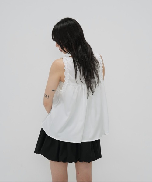 Enewd nina（エニュードニーナ）の「フリル フレア ノースリーブ　ブラウス（シャツ/ブラウス・レディース・ホワイト/ホワイト×ブラック・FREE）」の8枚目の写真