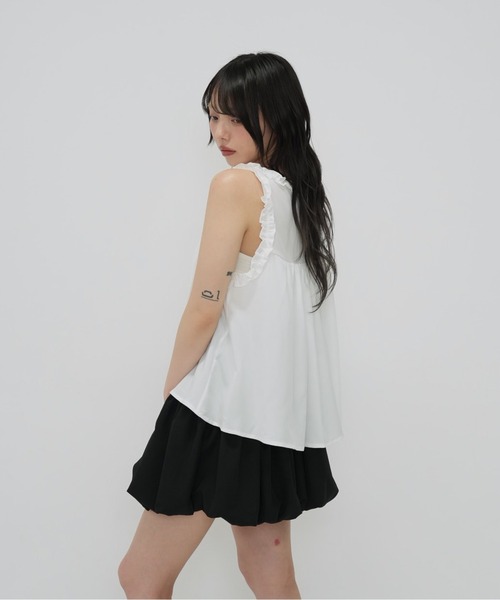 Enewd nina（エニュードニーナ）の「フリル フレア ノースリーブ　ブラウス（シャツ/ブラウス・レディース・ホワイト/ホワイト×ブラック・FREE）」の11枚目の写真