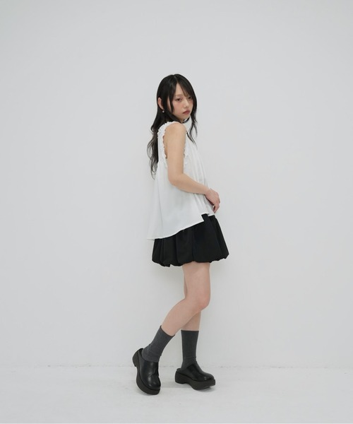 Enewd nina（エニュードニーナ）の「フリル フレア ノースリーブ　ブラウス（シャツ/ブラウス・レディース・ホワイト/ホワイト×ブラック・FREE）」の14枚目の写真