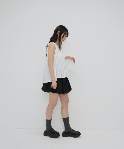 Enewd nina（エニュードニーナ）の「フリル フレア ノースリーブ　ブラウス（シャツ/ブラウス・レディース・ホワイト/ホワイト×ブラック・FREE）」の17枚目の写真
