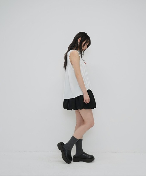 Enewd nina（エニュードニーナ）の「フリル フレア ノースリーブ　ブラウス（シャツ/ブラウス・レディース・ホワイト/ホワイト×ブラック・FREE）」の18枚目の写真