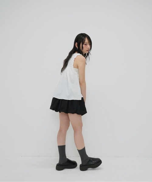 Enewd nina（エニュードニーナ）の「フリル フレア ノースリーブ　ブラウス（シャツ/ブラウス・レディース・ホワイト/ホワイト×ブラック・FREE）」の20枚目の写真