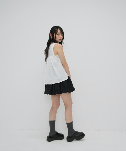 Enewd nina（エニュードニーナ）の「フリル フレア ノースリーブ　ブラウス（シャツ/ブラウス・レディース・ホワイト/ホワイト×ブラック・FREE）」の21枚目の写真