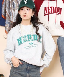 NERDY（ノルディ）の「アウトラインアーチロゴスウェットシャツ（スウェット）」