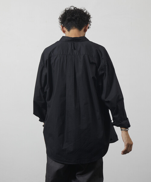 Firsthand（ファーストハンド）の「Firsthand/ファーストハンド リラックスフィット ブロードシャツ / レギュラーカラー / 長袖（シャツ/ブラウス・メンズ・ブラック/ホワイト/ブルー/ストライプ・M/L）」の5枚目の写真