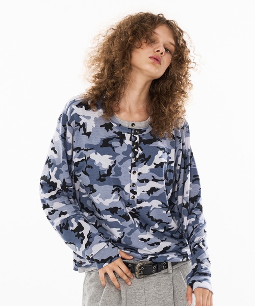 WISH FOR EVER(ウィッシュフォーエバー)の「CAMO DESIGN DOCKING HENRY NECK LONG SLEEVE PULLOVER / カモデザインドッキングヘンリーネックロングスリーブプルオーバー(Tシャツ/カットソー・メンズ・グリーン/ブラウン/ブルー・MEDIUM/SMALL/LARGE)」の3枚目の写真