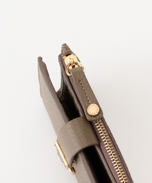 IACUCCI（イアクッチ）の「アバ ハーフウォレット CERVO（財布・レディース・レッド/グレイッシュベージュ/ネイビー/イエロー/アッシュグレー/サックスブルー/キャメル・FREE）」の19枚目の写真