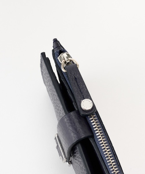 IACUCCI（イアクッチ）の「アバ ハーフウォレット CERVO（財布・レディース・レッド/グレイッシュベージュ/ネイビー/イエロー/アッシュグレー/サックスブルー/キャメル・FREE）」の9枚目の写真