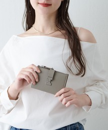 IACUCCI（イアクッチ）の「アバ ハーフウォレット CERVO（財布）」