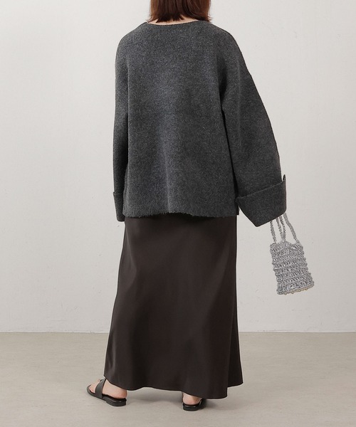 美品⭐️ADORE アドーア　深Vネックカフタンプルオーバー　黒 バイカラーラインニット（5314274027） | ADORE
