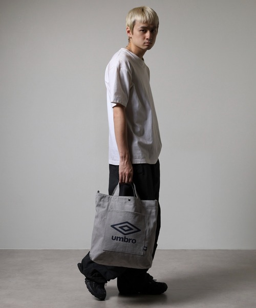 UMBRO(アンブロ)の「umbro 2WAYトートバッグ(トートバッグ・メンズ・グレー/ブラック/アイボリー・FREE)」の21枚目の写真