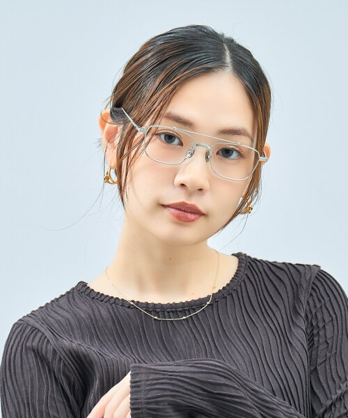 UNITED ARROWS（ユナイテッドアローズ）の「Zoff｜UNITED ARROWS｜ウェリントン型 メガネ [Luxe] ツーブリッジ メタルフレーム ｜伊達メガネ 度付き[レンズ交換券付き]ユニセックス  ユナイテッドアローズ（メガネ・メンズ・シルバー/ゴールド・FREE）」の7枚目の写真