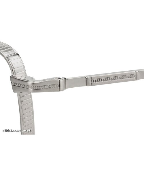 UNITED ARROWS（ユナイテッドアローズ）の「Zoff｜UNITED ARROWS｜ウェリントン型 メガネ [Luxe] ツーブリッジ メタルフレーム ｜伊達メガネ 度付き[レンズ交換券付き]ユニセックス  ユナイテッドアローズ（メガネ・メンズ・シルバー/ゴールド・FREE）」の17枚目の写真